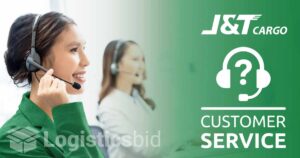 Layanan customer service J&T Cargo dengan operator call center wanita mengenakan headset.